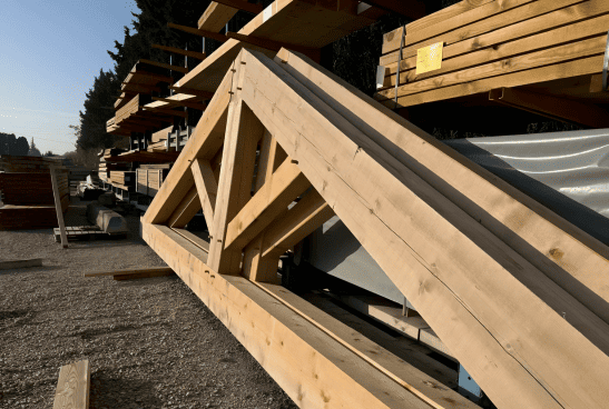 Création d'une ferme de charpente par notre équipe de couvreur charpentier à Avignon Création d'une ferme de charpente par notre équipe de couvreur charpentier à Avignon