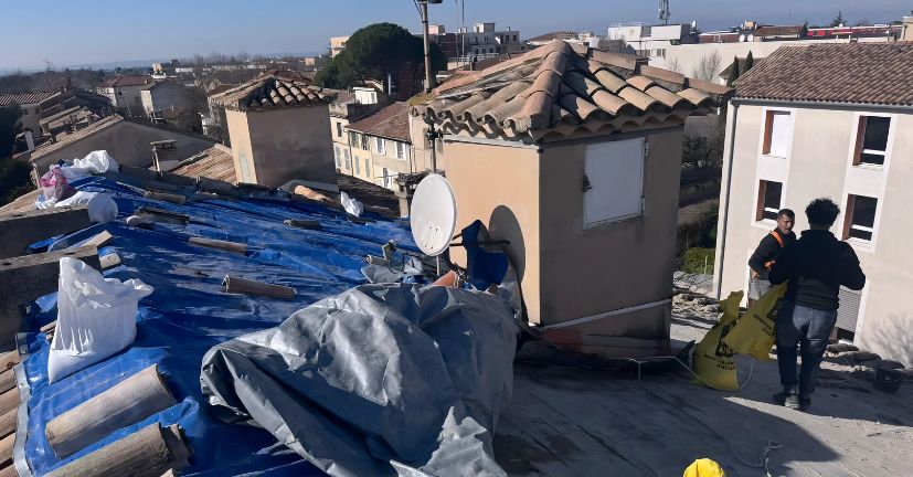 Couvreur urgence fuite de toiture à Avignon
