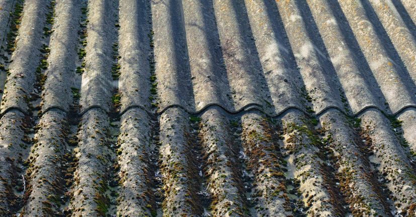 Désamiantage d'un toit à Avignon Désamiantage et retrait d'amiante sur toiture par une entreprise certifiée à Avignon