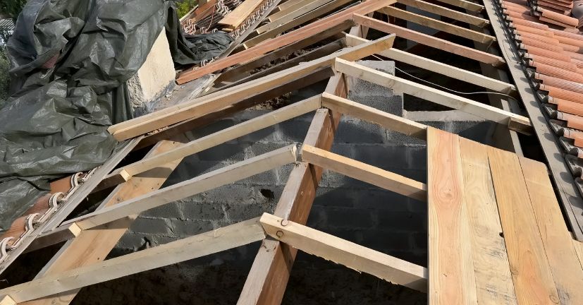 Pose bac acier à Avignon Désamiantage toiture Vaucluse