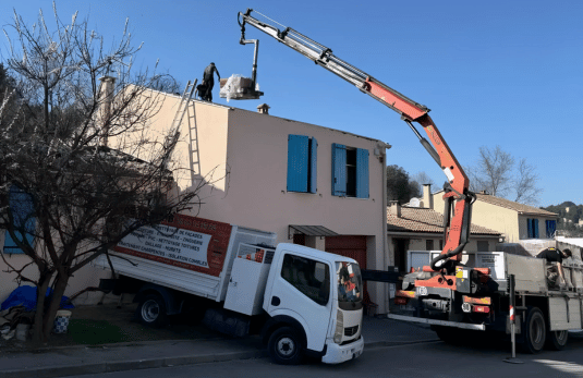 Intervention urgence de toiture à Sorgues Notre artisan couvreur intervient en urgence pour toute fuite de toiture à Sorgues