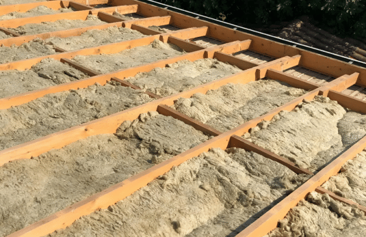 Intervention pour isoler une maison à Apt par notre entreprise d'isolation de toiture à Apt