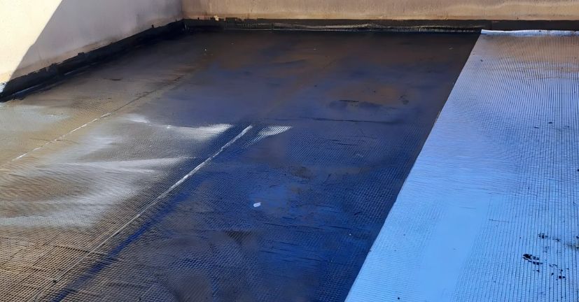 Rénovation de l'étancheité d'un toit terrasse à Avignon Travaux d'étanchéité sur toit terrasse par un couvreur à Avignon