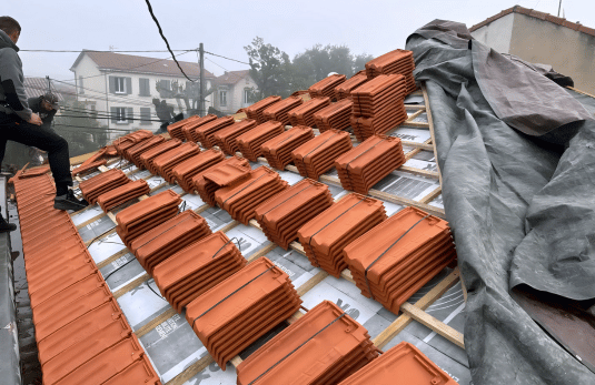 Travaux de toiture à Sorgues Réalisation de travaux de toiture par un couvreur à Sorgues